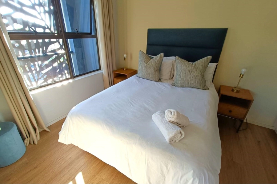 To Let 2 Bedroom Property for Rent in Waves Edge Western Cape